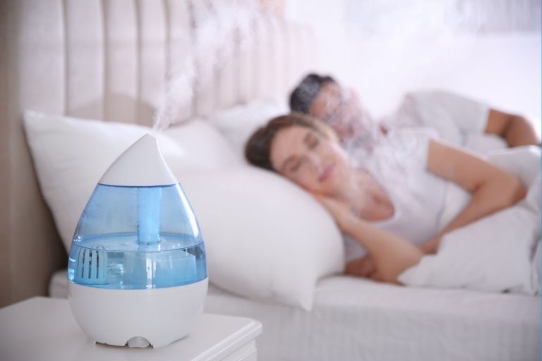 6 Benefits Of A Humidifier While Sleeping (And 2 Potential Downsides)