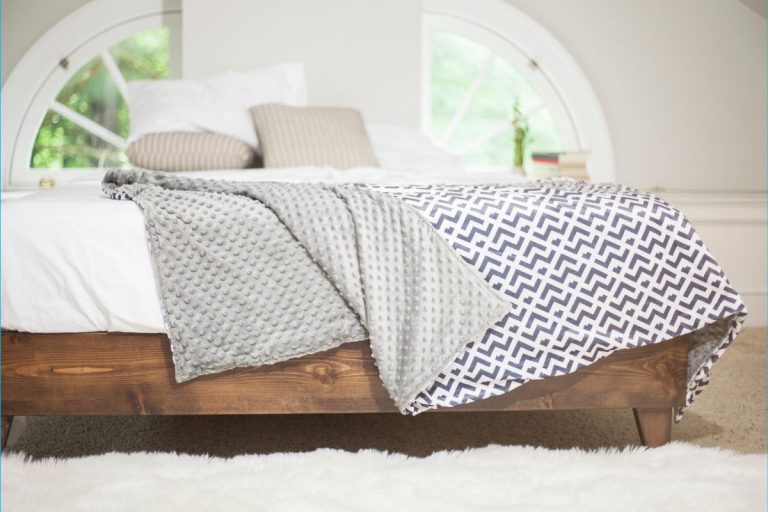 8 Benefits Of Weighted Blankets: Why It’s Good For Sleep