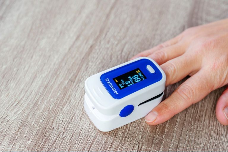 Pulse Oximeters: 15 Things You Need to Know Before Buying